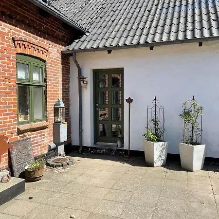 Guest house Ingridsminde - *